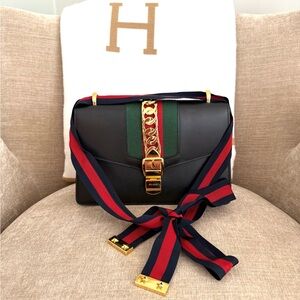 Gucci authentic Sylvie shoulder bag black leather red navy ribbon atrap